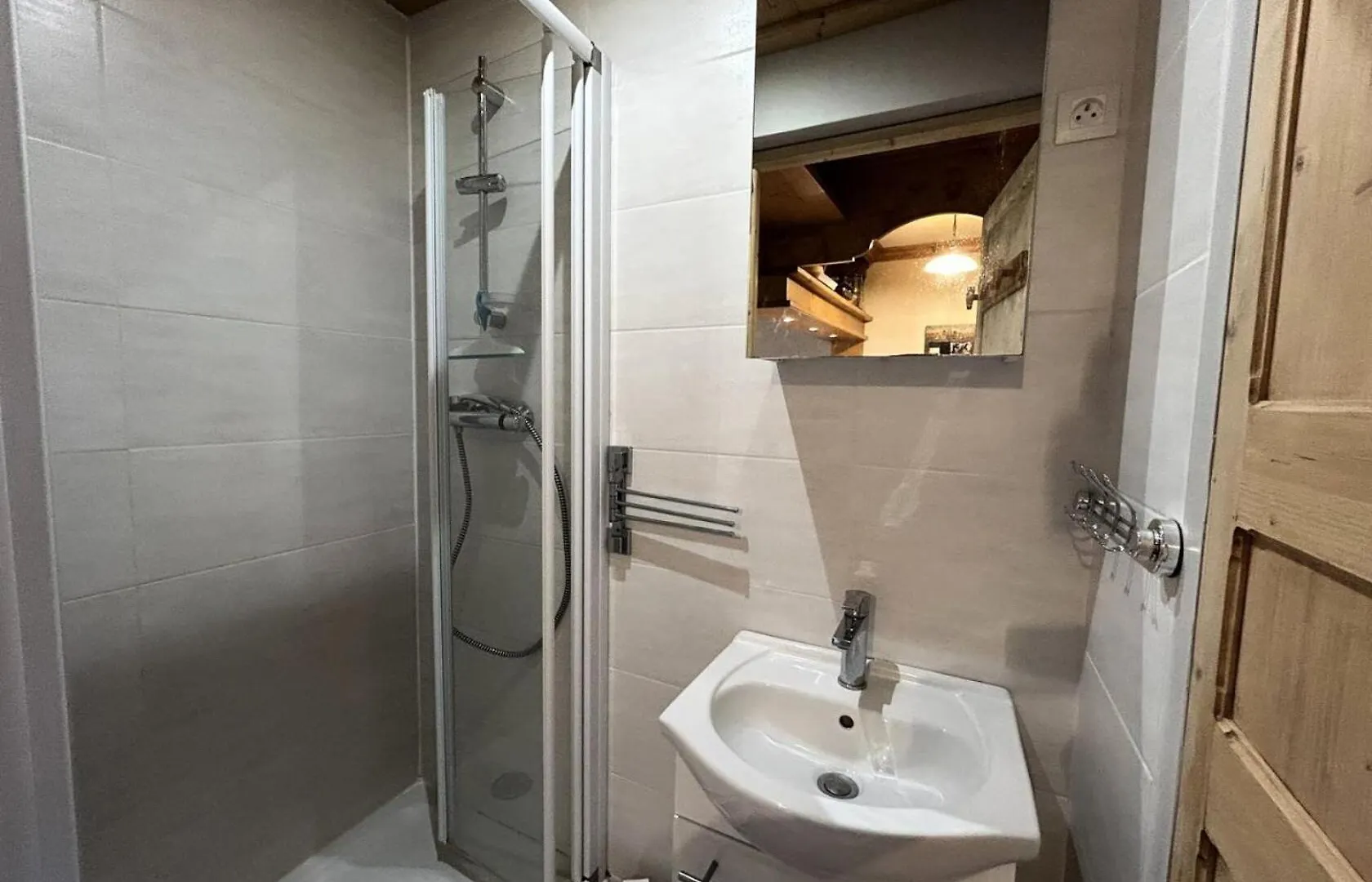 Residence Erines - Erines 17B Mae-6401 Les Allues 0*,  Frankrike